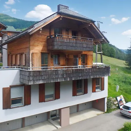 Auf 2 Etagen 펜션 *